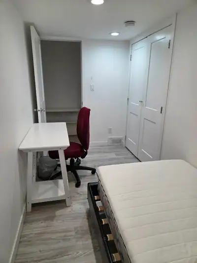 Shared kitchen and washroom to 1 filipina tenant, wifi and utilities included Parkridge area, near c...