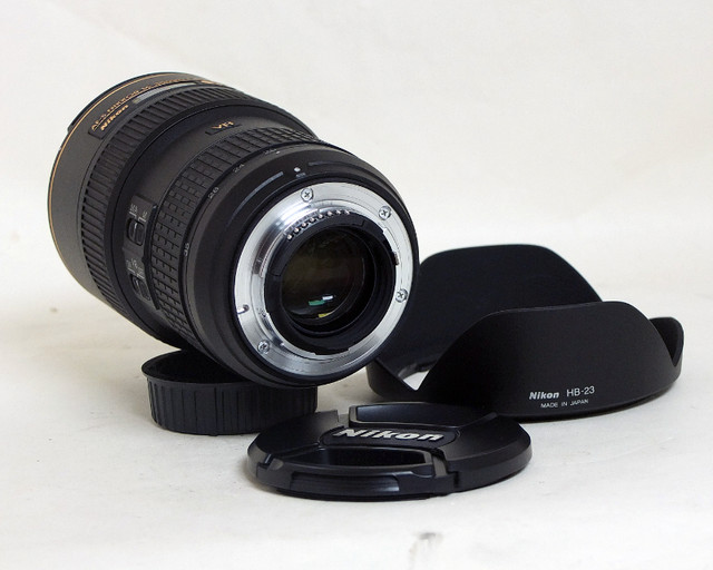 Nikon AF-S Nikkor 16-35mm 1:4 G ED VR Zoom Lens $650.00 in Cameras & Camcorders in Markham / York Region - Image 3
