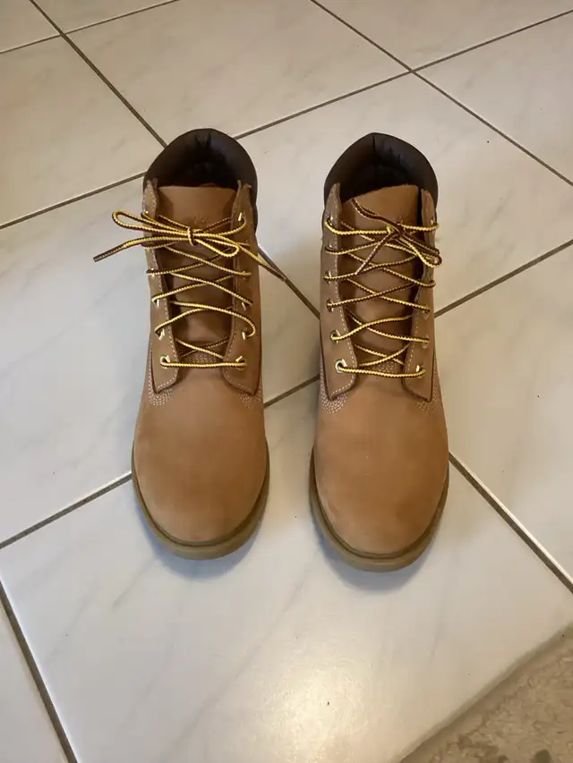 Timberland Women’s Boots - size 7.5 in Women's - Shoes in Oshawa / Durham Region - Image 3