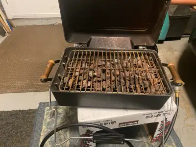 Hibachi, propane fired, connection in perfect condition, lava rock internal cooking base, metal gril...