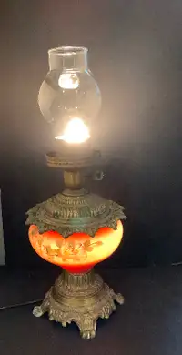 Electric metal and glass Lantern, See pictures.
