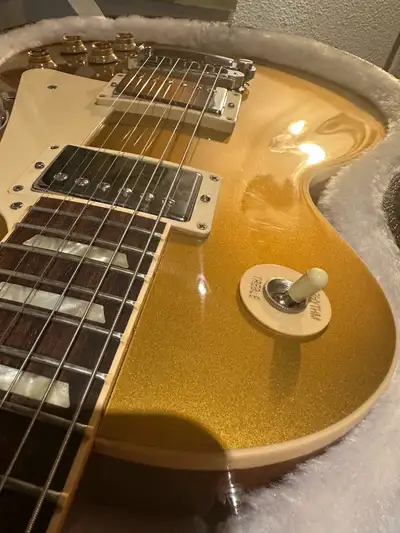 2011 Gibson Les Paul Traditional Goldtop – Made in USA, View more