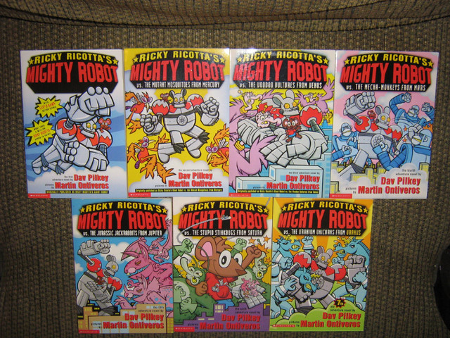 RICKY RICOTTA'S MIGHTY ROBOT COMPLETE BOOK SET in Children & Young Adult in Belleville