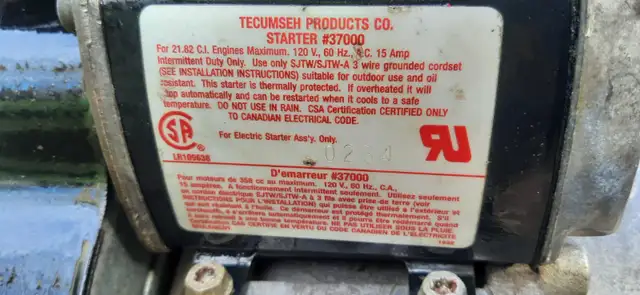 Snowblower engine tecumseh 9hp like new in Snowblowers in Oakville / Halton Region - Image 6
