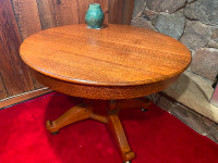 Solid Oak Single Pedestal Round Table