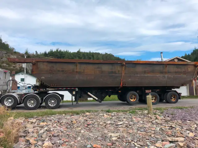 55 Ton Sectional Spud Barge in Other Business & Industrial in City of Halifax - Image 9