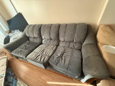 Free sofa from non-smoking and no-pet home. Msg me when you want to pick up. Near Sargent Park.