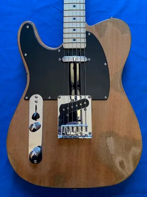 1   Fender Squier Telecaster Road Worn Lefty in Guitars in Ottawa - Image 3