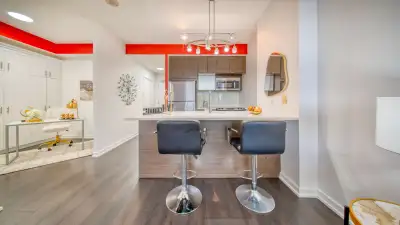 Ready for Immediate Possession, Ideal for a small family! This bright and spacious 1-Bedroom+Den, 1-...