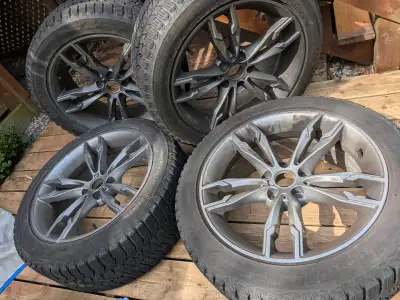 It was mounted on a 2018 BMW X1. Lightly used for only a couple of seasons. Michelin X-Ice WS90, 225...