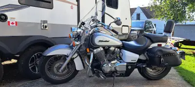 2006 Honda Shadow Aero in excellent condition. New rear tire and almost new front tire has less than...