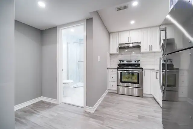 1 BHK Basement (Freshly Painted) in Duffin Heights Pickering