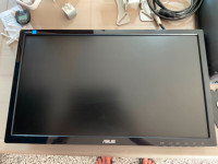 ASUS computer monitor 22" with wall mount