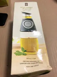 250 ml / 1 Cup PC Oil or Vinegar Dispenser