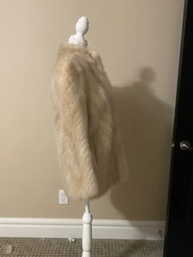 Mink Coat Size Small in Women's - Tops & Outerwear in Calgary - Image 4