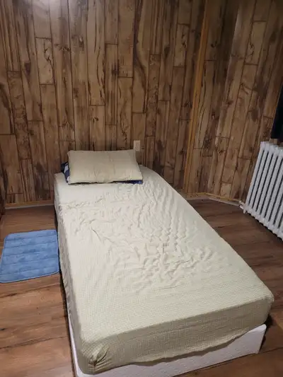 Room for rent in east York
