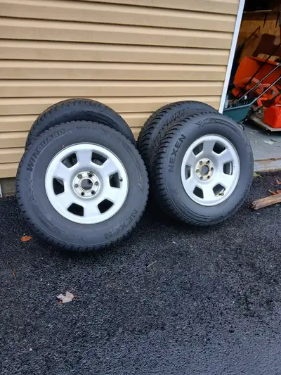 4 - 265/65R17 Snow Tires on Rims. Very Good condition. Were used on a 2022 GMC Canyon $500.00