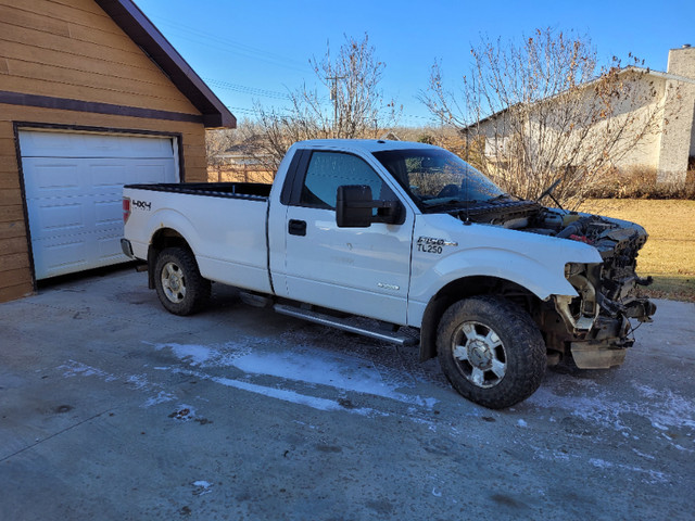 2012 FORD F150 4X4 parting out in Engine & Engine Parts in Edmonton