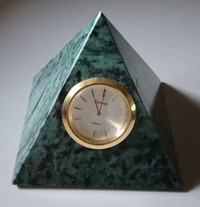 Vintage Leeman Designs Genuine Green Marble Pyramid Desk Clock