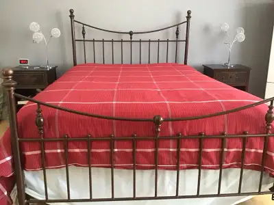 structure de lit en métal brun 60 pouces , View more