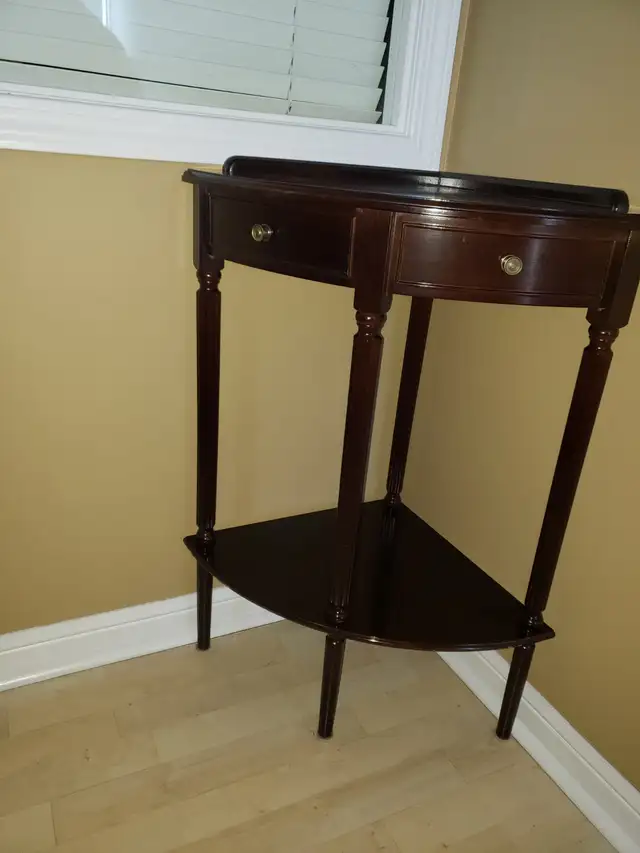 Elegant Wooden Corner Arc Table, Bottom Shelve and Top Shelf in Other Tables in City of Toronto - Image 3