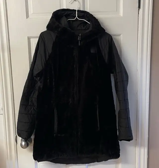 North Face Jacket in Women's - Tops & Outerwear in Edmonton - Image 3