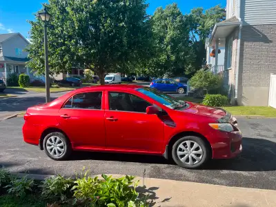 Toyota Corolla CE 229 000 Km, automatique, air climatisé, régulateur de vitesse, sièges chauffant, s...