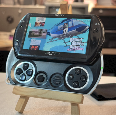 Sony PSP GO MODDED 《 128GB SD Card MEMORY UPGRADE !!》999+ Games, View more