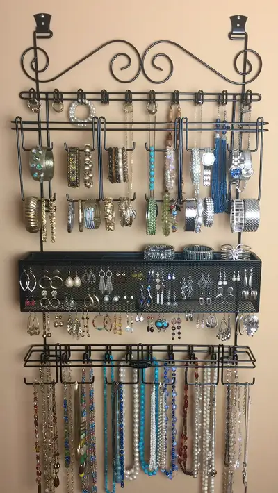 Jewelry organizer that you can hang over the door or drill/hang on the door/wall. - Organize from ne...