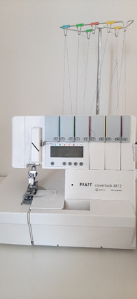 Pfaff 4872 Coverlock sewing machine