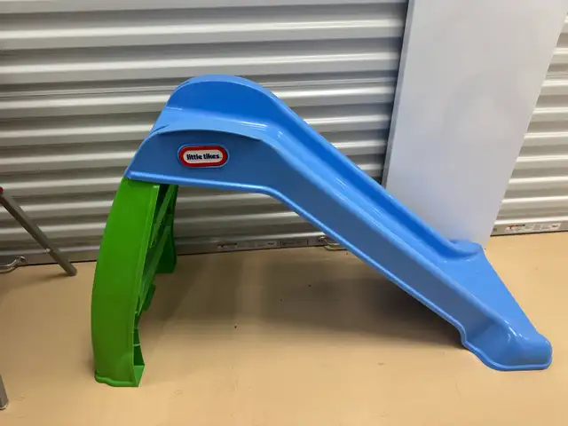 little tikes slide   in Toys in Ottawa - Image 3