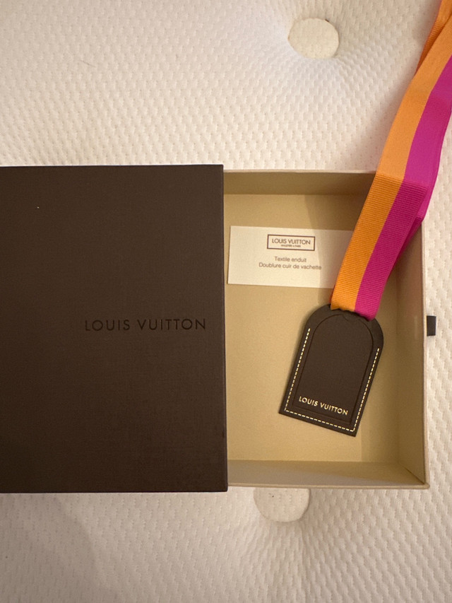 Louis Vuitton Box w/Tag & Ribbon in Women's - Bags & Wallets in City of Toronto