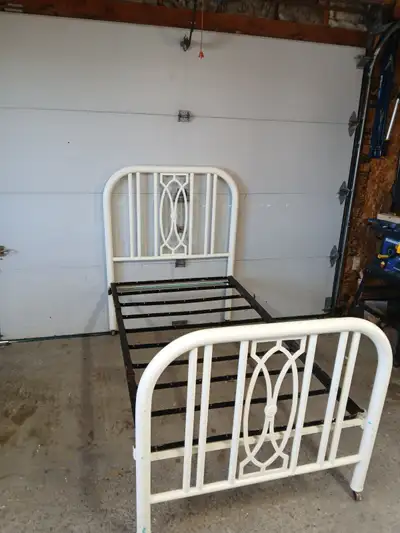 lit antique, View more