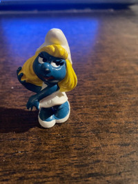 Smurfs 2.0034 Smurfette Hand on Hair Smurf Vintage PVC Figurine