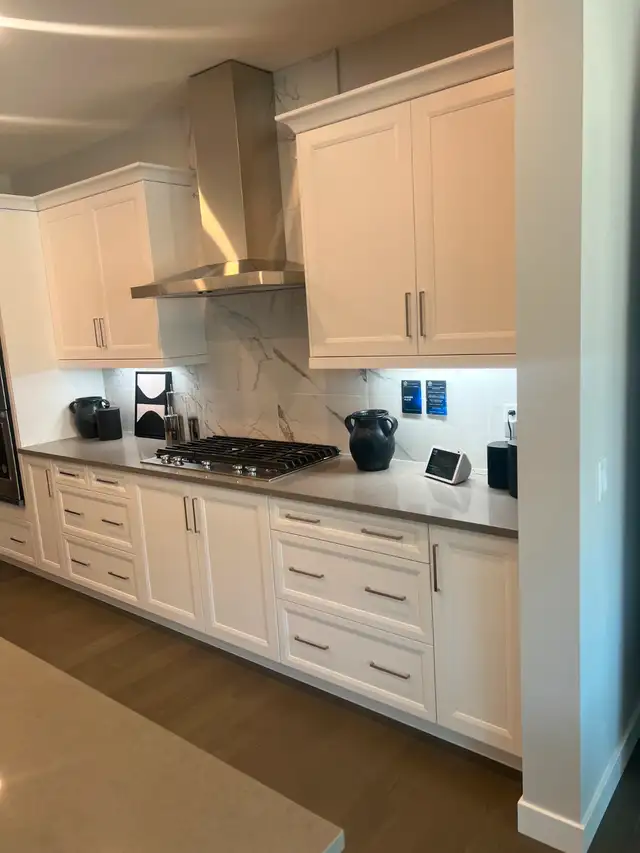 Beautiful New Kitchen,Quartz Countertop - Receive 8 500$ Bonus in Cabinets & Countertops in Calgary - Image 11