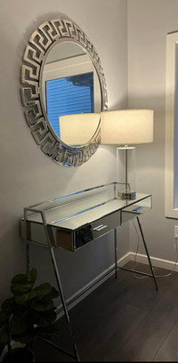 Mirror Console Table | Glass Lamp | 4 Mirrors 
