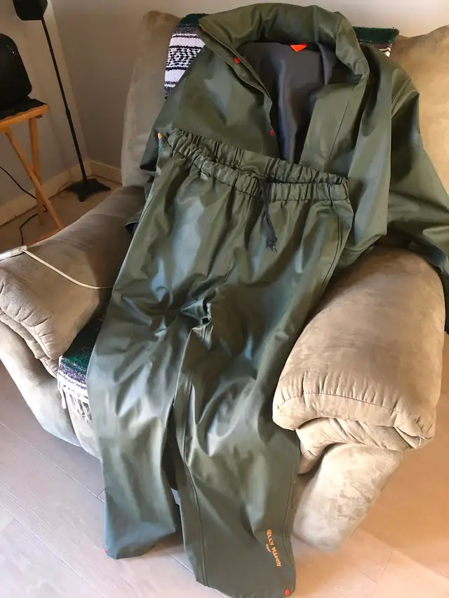 Helly Hansen Rain jacket and pants.