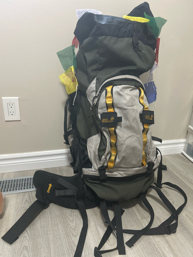  200L Jack Wolfskin Travel Backpack  dans Sacs et bagages  à North Bay