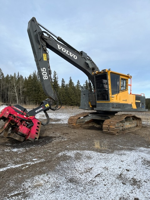 2016 Volvo EC220E Processor in Heavy Equipment in 100 Mile House