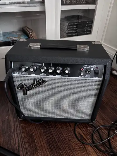 Fender Frontman 15G Amplifier, View more