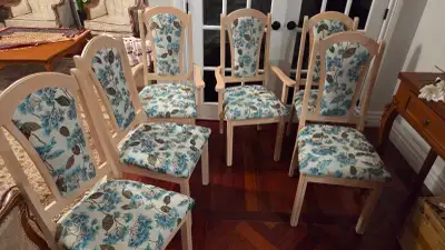 Dining chairs (6), View more