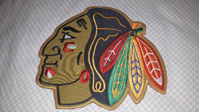 Blackhawks Team Crest Set in Arts & Collectibles in Norfolk County - Image 2