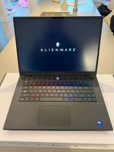 Alienware m16 r2 rtx4070 i9 ultra 32g ram, View more