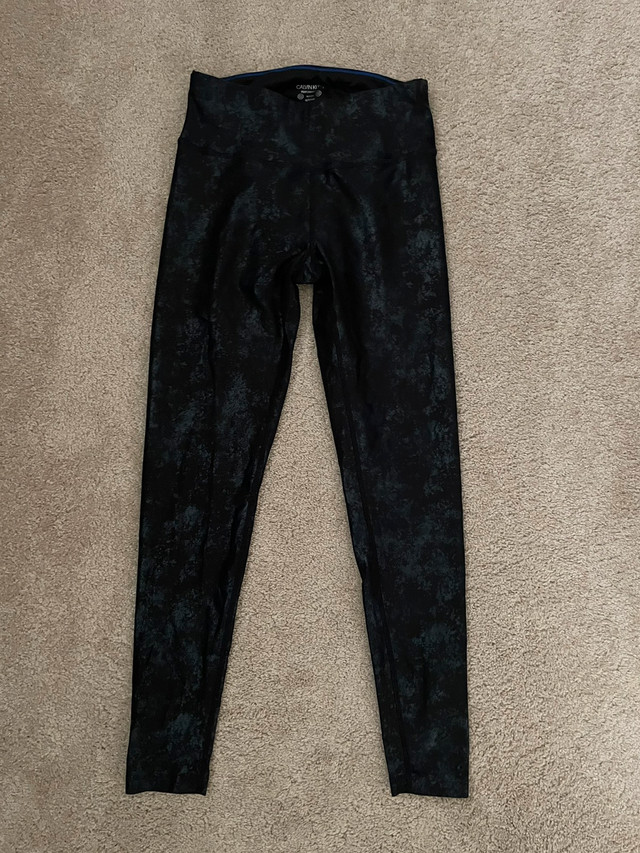 Athletic leggings, size small - CalvinnKlein athletic wear in Women's - Bottoms in Kitchener / Waterloo