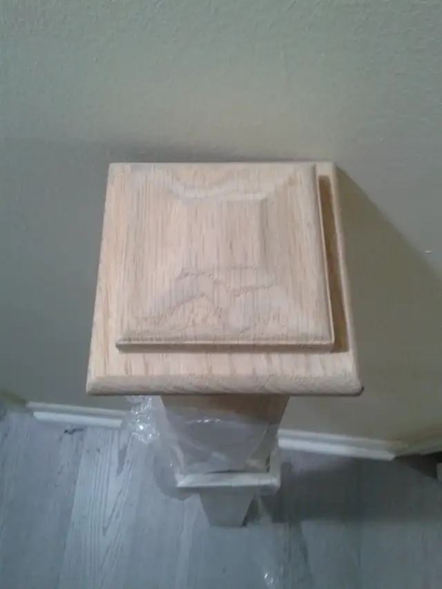Colonial Oak Staircase Newel Post – 2.5" x 2.5" x 41.5" in Windows, Doors & Trim in Saint John - Image 5