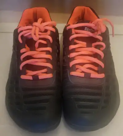 Soulier pour femme Reebok Crossfit grandeur 6, View more