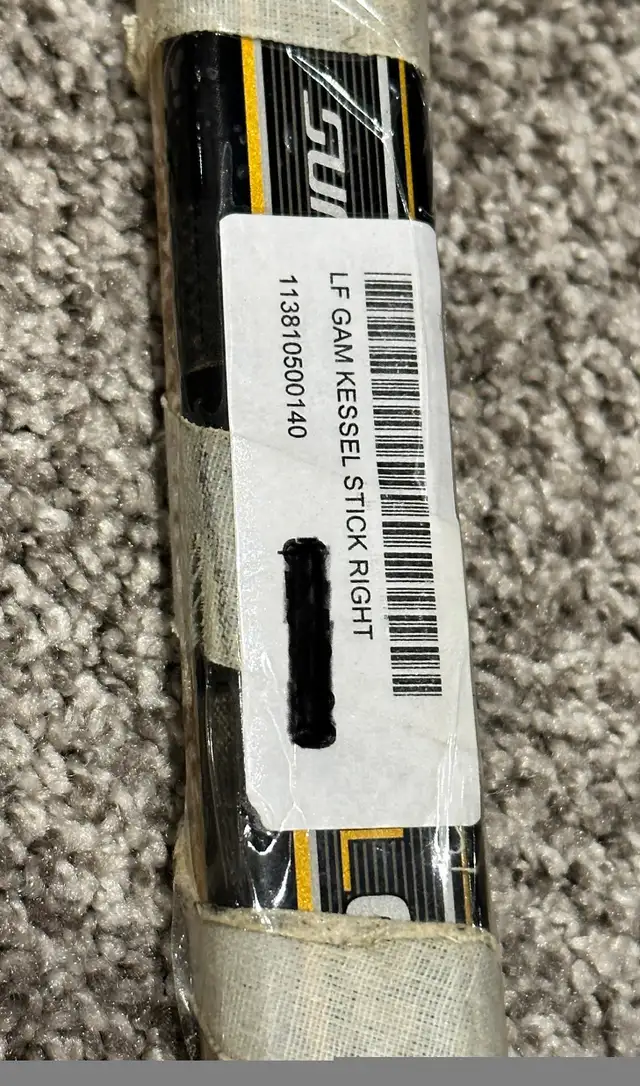 Phil Kessel Toronto Maple Leafs Game Used Stick in Arts & Collectibles in Mississauga / Peel Region - Image 6