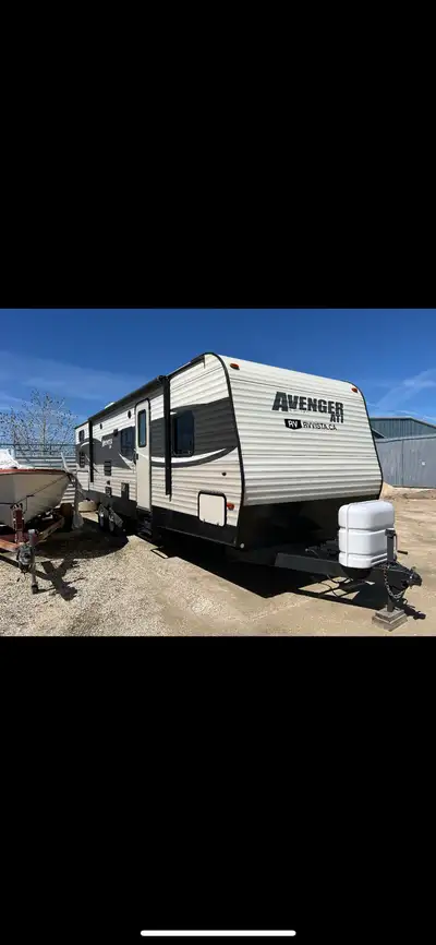 2018 27 Foot Avenger Trailer for sale. Excellent condition. Kept winterized last year all year. Mess...