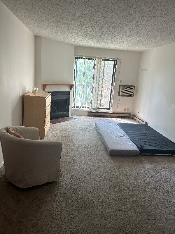 Living room fro rent Room Rentals & Roommates Winnipeg Kijiji