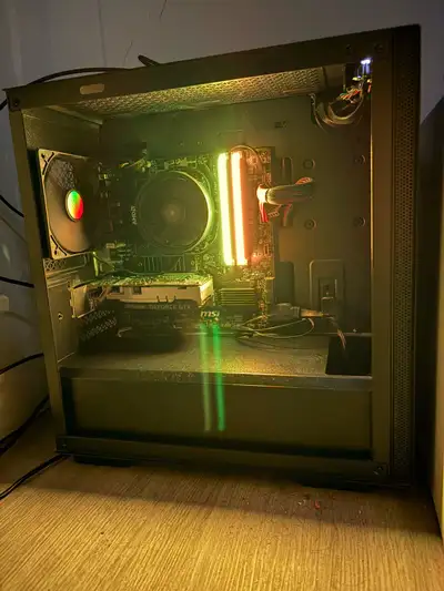 • AMD Ryzen 3 3100 • Cooler Master MWE 500 • CORSAIR VENGEANCE RGB RT 16GB (2 x 8GB) • DeepCool MACU...